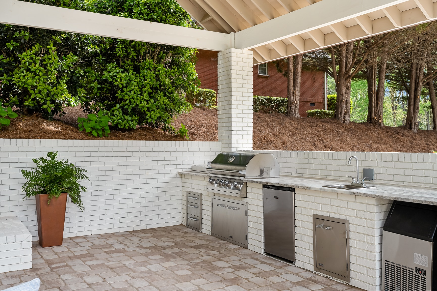 Outdoor kitchen with premium appliances